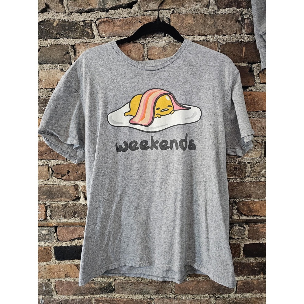 Gudetama Shirt Mens Large‎ Gray Weekends Bacon Egg Sanrio Graphic T-Shirt